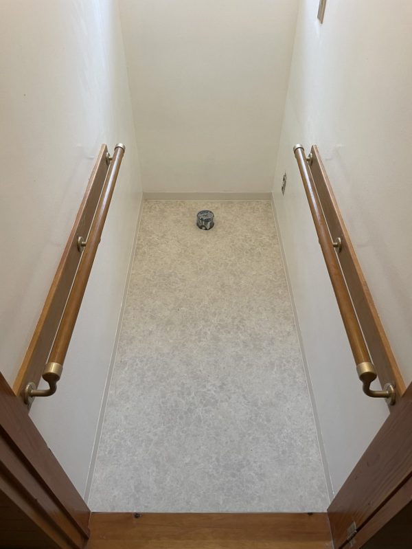 line_oa_chat_240930_102310_group_1-600x799