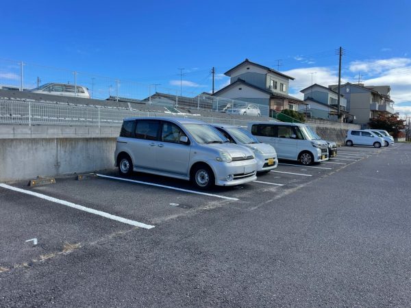 line_oa_chat_241129_095429_group_1-600x450