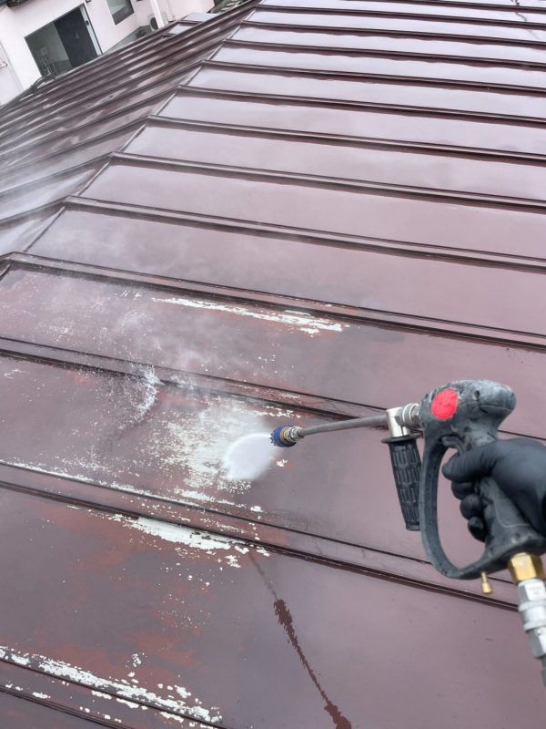 郡山市にて住宅のトタン屋根塗装工事