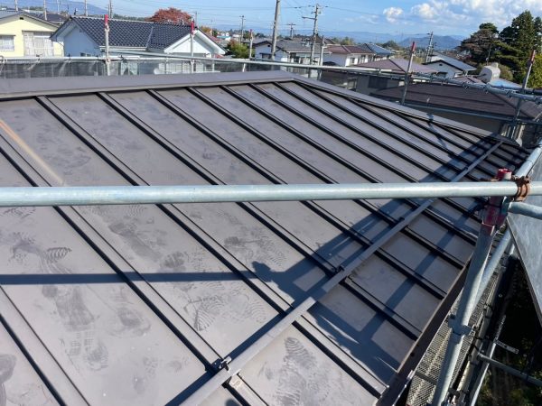 須賀川市にてトタン屋根塗装